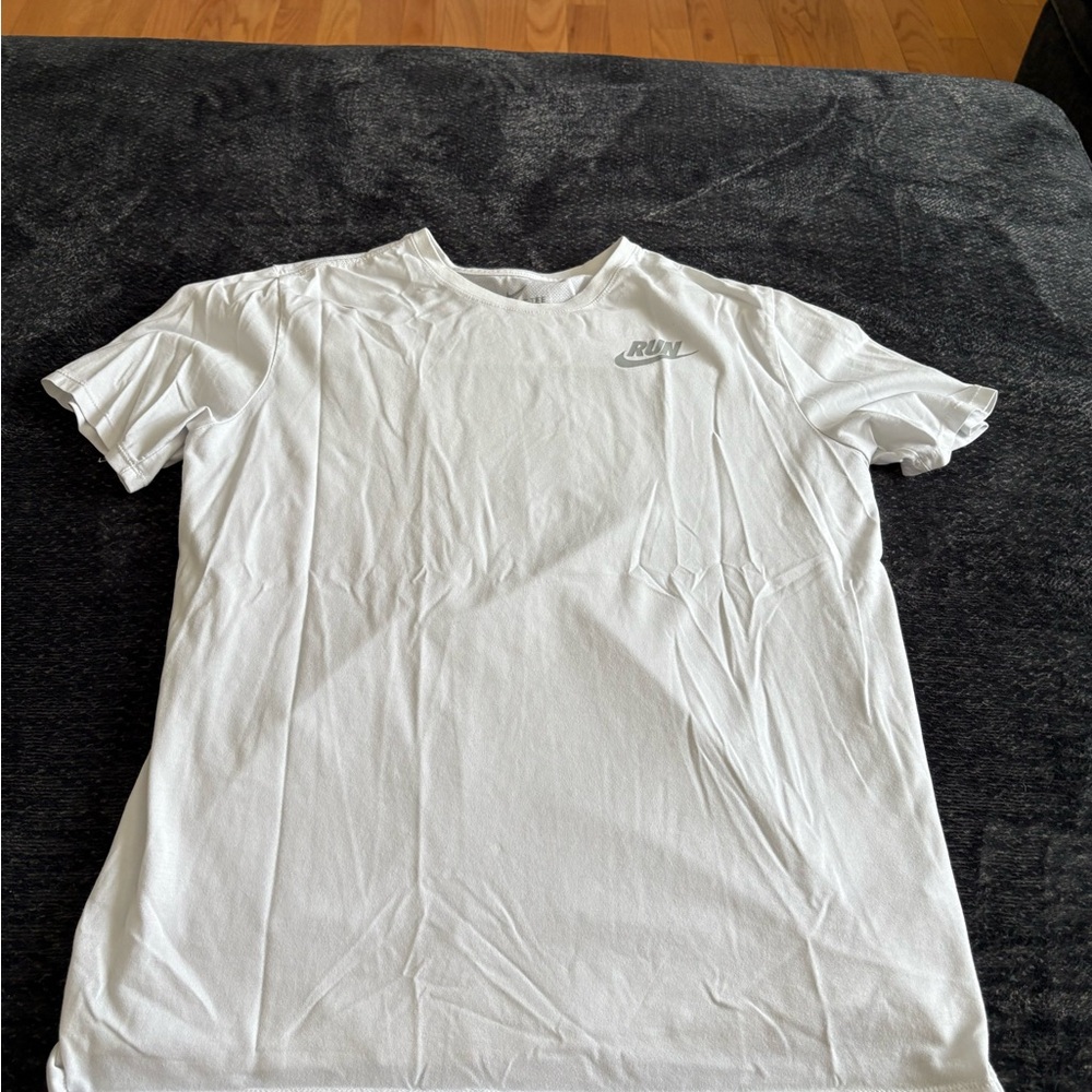 Nike White Short Sleeve Men's Tee
